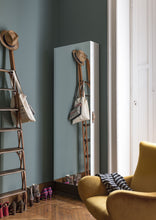 Laden Sie das Bild in den Galerie-Viewer, Kristalia_Boxone Footbox Schuhschrank Designmöbel Sauerland Möbel Zeppenfeld Olpe