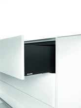 Laden Sie das Bild in den Galerie-Viewer, Detailansicht Schubkasten der Piure Nex Pur Box – hochwertiger Vollauszug mit präziser Führung und grifflosem Design