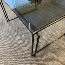 Laden Sie das Bild in den Galerie-Viewer, Bacher MINERO Couchtisch Glas Grigio