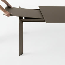 Laden Sie das Bild in den Galerie-Viewer, Kristalia Esstisch Nori 209x100 cm optional verlängerbar - Italienisch