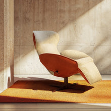 Laden Sie das Bild in den Galerie-Viewer, Jori Relaxsessel Daydreamer JR-7450 ltd. Edition Earth: Rücken Nubuk rosso, Sitzfläche Stoff Mumble 26, Gestell Lack 107