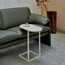 Laden Sie das Bild in den Galerie-Viewer, 2-Sitzer Bora Bora Sofa von Leolux in schwarzem Leder – modern, kompakt und komfortabel.