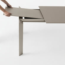 Laden Sie das Bild in den Galerie-Viewer, Kristalia Esstisch Nori 209x100 cm optional verlängerbar - Italienisch