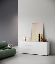 Laden Sie das Bild in den Galerie-Viewer, Piure Sideboard 2023800 in Weiß als modernes Wohnzimmermöbel – puristisches Design mit 3 Schubladen und 1 Tür