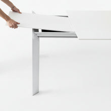 Laden Sie das Bild in den Galerie-Viewer, Kristalia Esstisch Nori Ausziehtisch Designmöbel Sauerland Zeppenfeld Olpe