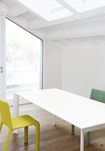 Laden Sie das Bild in den Galerie-Viewer, Kristalia Esstisch Nori Ausziehtisch Designmöbel Sauerland Zeppenfeld Olpe