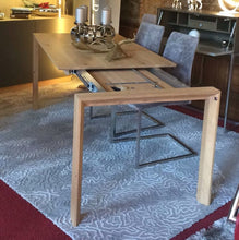 Laden Sie das Bild in den Galerie-Viewer, Scholtissek kleiner Ausziehtisch Küchentisch Jade 120, 140 und 160x85cm knorrige Eiche massiv,