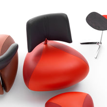 Laden Sie das Bild in den Galerie-Viewer, Leolux Pallone Paradise red Cardinal – Frontansicht, Leder Senso Ferrari außen, Alu poliert, 86×73×84 cm