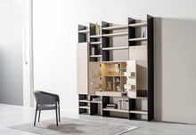 Laden Sie das Bild in den Galerie-Viewer, Sudbrock Scala – Bücherregal & Wohnschrank mit Barfach im Wohnambiente, Cosmos-schwarz mit Eiche-milk