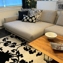 Laden Sie das Bild in den Galerie-Viewer, Ausstellugnsstück Abverkauf Loungesofa Violetta Jolina Designmöbel Sauerland Möbel Zeppenfeld Olpe

