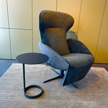 Laden Sie das Bild in den Galerie-Viewer, Jori runder Beistelltisch Sposa t-105, Gestell Pulverbeschichtet, verschiedene Farben, Platte Leder
