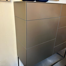 Laden Sie das Bild in den Galerie-Viewer, Kettnaker Soma Alu Bronze Designmöbel Sauerland Möbel Zeppenfeld Olpe DERA Signa TW268 Relaxsessel (2)
