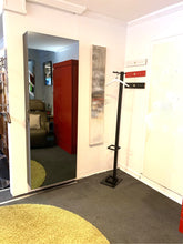 Laden Sie das Bild in den Galerie-Viewer, Kristalia_Boxone Dutybox Schuhschrank Designmöbel Sauerland Möbel Zeppenfeld Olpe
