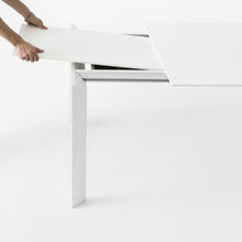 Laden Sie das Bild in den Galerie-Viewer, Kristalia Esstisch Nori 209x100 cm optional verlängerbar - Italienisch
