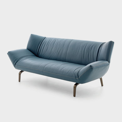 Leolux Devon Sofa – kleines Designerstück in modernem Wohnzimmer
