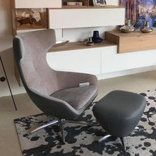 Laden Sie das Bild in den Galerie-Viewer, Leolux Caruzzo Ohrensessel Ausstellugnstück Schnäppchen Abverakuf Möbel Zeppenfeld Olpe Designmöbel Sauerland
