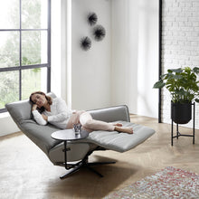 Laden Sie das Bild in den Galerie-Viewer, Nolte Polstermöbel Linca Lounger Möbel zeppenfeld Olpe Designmöbel Sauerland relaxsessel relaxliege (12)
