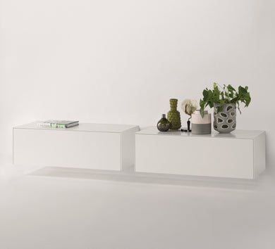 Design-Lowboard Piure 2045500 – wandhängend mit Klappe, minimalistisches TV-Möbel in Mattlack-Ausführung