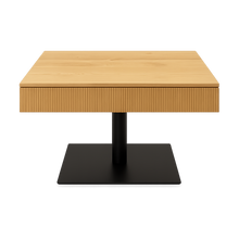 Laden Sie das Bild in den Galerie-Viewer, Höhenverstellbarer Design-Couchtisch Ronald Schmitt Lignum K472 mit massiver Wildeiche-Schublade und vertikaler Rillenfräsung, freigestellt für Webshop-Darstellung.

