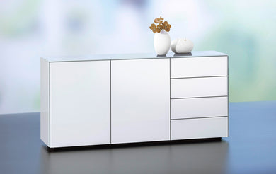 NOVUS Anrichte 180 cm von Scholtissek auf schwarzem Sockel – modernes Unikatmöbel