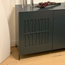 Laden Sie das Bild in den Galerie-Viewer, Detailansicht AERA „Claire“ – präzises Fugenbild, Anthrazit matt RAL 7016
