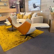 Laden Sie das Bild in den Galerie-Viewer, AERA Signa NV-1005 in Relaxposition als sofort verfügbares Ausstellungsstück bei Möbel Zeppenfeld in Olpe
