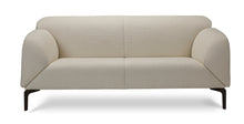 Laden Sie das Bild in den Galerie-Viewer, Komfortables Designer-Sofa Como in großzügiger 3-Sitzer-Ausführung

