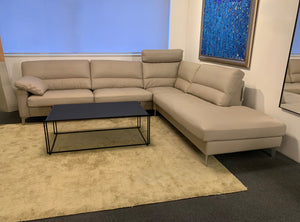 Modernes Erpo Sofa Espero GA400 mit Kappnähten und Comfort Plus Sitzkissen in Lederfarbe Pearl