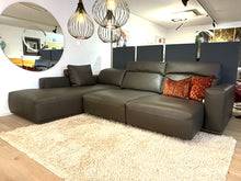 Laden Sie das Bild in den Galerie-Viewer, Gyform Focus mit ausgezogener Sitzfläche in drei Stufen
