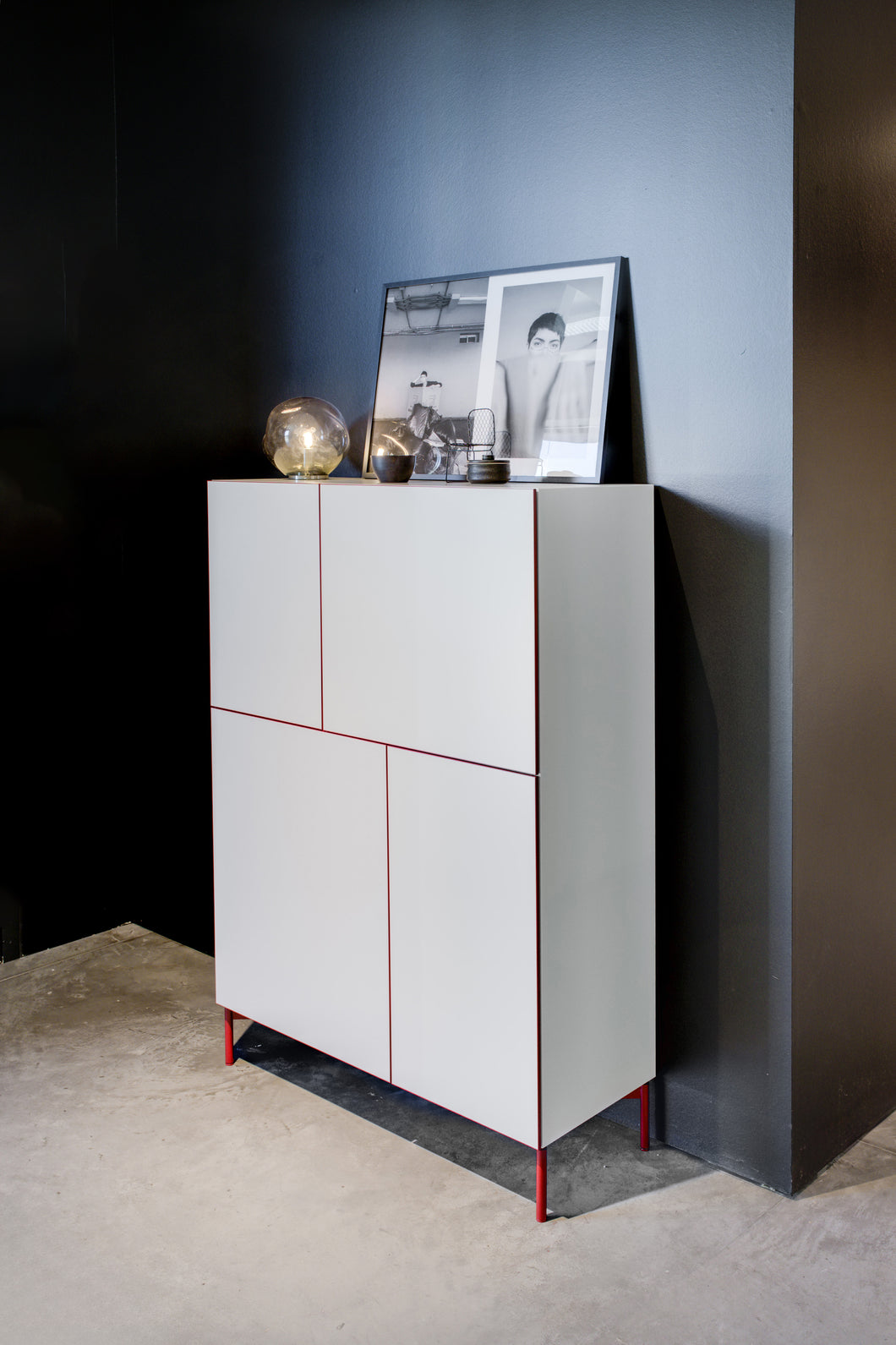 Design Highboard Case von Kettnaker, stilvolles Möbel mit vier Türen und klaren Linien