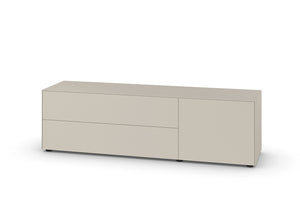 Design-Sideboard Piure Nex Pur Box 2020400 in Silk – seidenmatt lackiertes Modell mit asymmetrischer Aufteilung, links zwei Schübe, rechts eine Tür