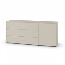 Laden Sie das Bild in den Galerie-Viewer, Piure Nex Pur Box 2023800 in Silk – Design-Sideboard 180×75×48 cm mit Schubladen/Tür, grifflos. Freisteller
