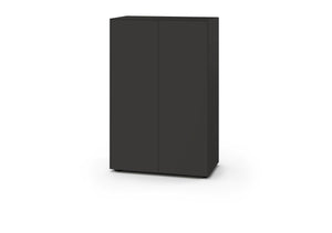 Hochformat-Sideboard 2041100 in Graphite – klarer Kontrast in moderner Wohnumgebung