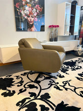 Laden Sie das Bild in den Galerie-Viewer, Kompakter Aneta Relaxsessel von Violetta Sitzkomfort, komplett einklappbar
