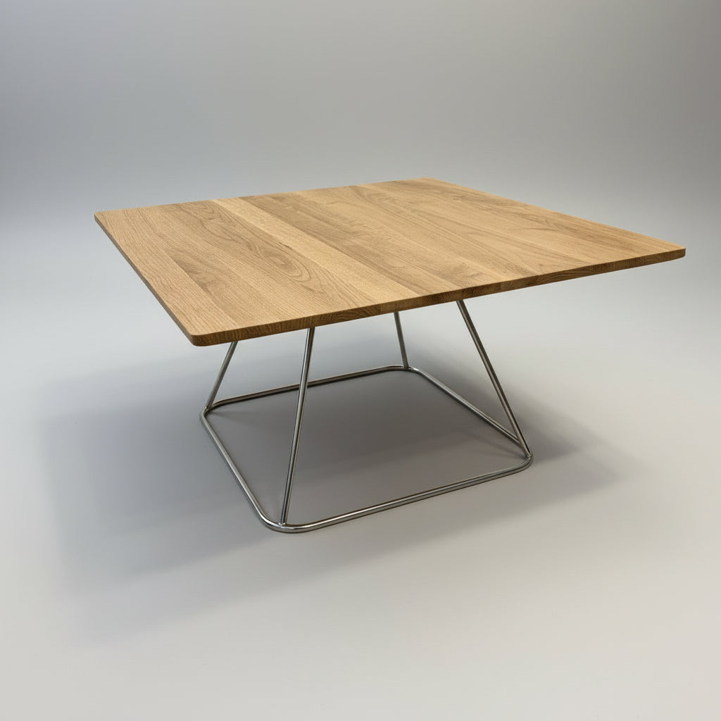 Beistelltisch K951 – Frontansicht, 75×75×40 cm, Wildeiche & Edelstahl