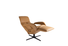 Laden Sie das Bild in den Galerie-Viewer, Jori Symphony JR-7960 Relaxsessel in Leder Celia oro (whisky), Ausführung Monomove  4-Stern-Fuß gewellt  in Schwarz 
