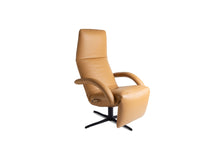 Laden Sie das Bild in den Galerie-Viewer, Designsessel JORI YOGA JR-7360 – in warmem Celia Oro Leder mit schwarzem Drehfuß und markanter Linienführung
