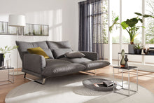 Laden Sie das Bild in den Galerie-Viewer, Detailansicht der verstellbaren Sitz- und Rückenlehne am Sofa Clou von IP Design
