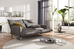 Detailansicht der verstellbaren Sitz- und Rückenlehne am Sofa Clou von IP Design
