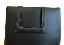 Laden Sie das Bild in den Galerie-Viewer, Nackenkissen schmal 26cm für Jori Relaxsessel ellipsenförmig, cavila black, Nackenrolle, Gegengewischt Lederummantelt
