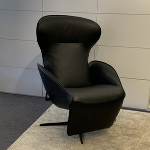 JORI Relaxsessel Daydreamer JR-7450 Monomove – luxuriöser Relaxsessel aus schwarzem Leder mit ergonomischem Design und patentierter Mono-Move-Mechanik