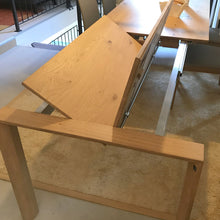 Laden Sie das Bild in den Galerie-Viewer, Scholtissek kleiner Ausziehtisch Küchentisch Jade 120, 140 und 160x85cm knorrige Eiche massiv,Sauerland Möbel Zeppenfeld Olpe (2)
