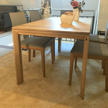 Laden Sie das Bild in den Galerie-Viewer, Scholtissek kleiner Ausziehtisch Küchentisch Jade 120, 140 und 160x85cm knorrige Eiche massiv,

