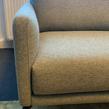 Laden Sie das Bild in den Galerie-Viewer, Violetta Sitzkomfort kubisches Sofa Terni, 176 oder 206 cm, Leder oder Stoff
