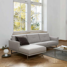 Laden Sie das Bild in den Galerie-Viewer, Weibel Weibel Sofa MELLOW – modernes Schweizer Polstermöbel bei Designmoebelkaufen.de
