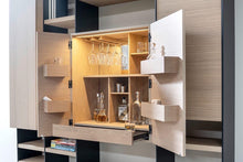 Laden Sie das Bild in den Galerie-Viewer, Wohnwand Bücherregal Scala Barschrank Sudbrock Designmöbel Sauerland Möbel Zeppenfeld Olpe  (3)
