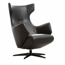 Laden Sie das Bild in den Galerie-Viewer, AERA TR-1005 Relaxsessel – Frontansicht in Leder Runner Schwarz, Fuß 32
