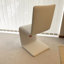 Laden Sie das Bild in den Galerie-Viewer, Bonaldo Venere – Einzelstuhl in Leder Capri Weiß, Ansicht von hinten
