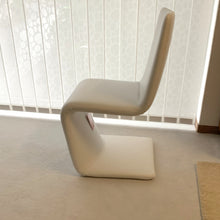 Laden Sie das Bild in den Galerie-Viewer, Bonaldo Venere – Einzelstuhl in Leder Capri Weiß, Seitenansicht
