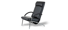 Laden Sie das Bild in den Galerie-Viewer, Relaxsessel Curve von IP DESIGN in modernem Design – eleganter Designersessel mit ergonomischer Form und drehbarem Fuß.
